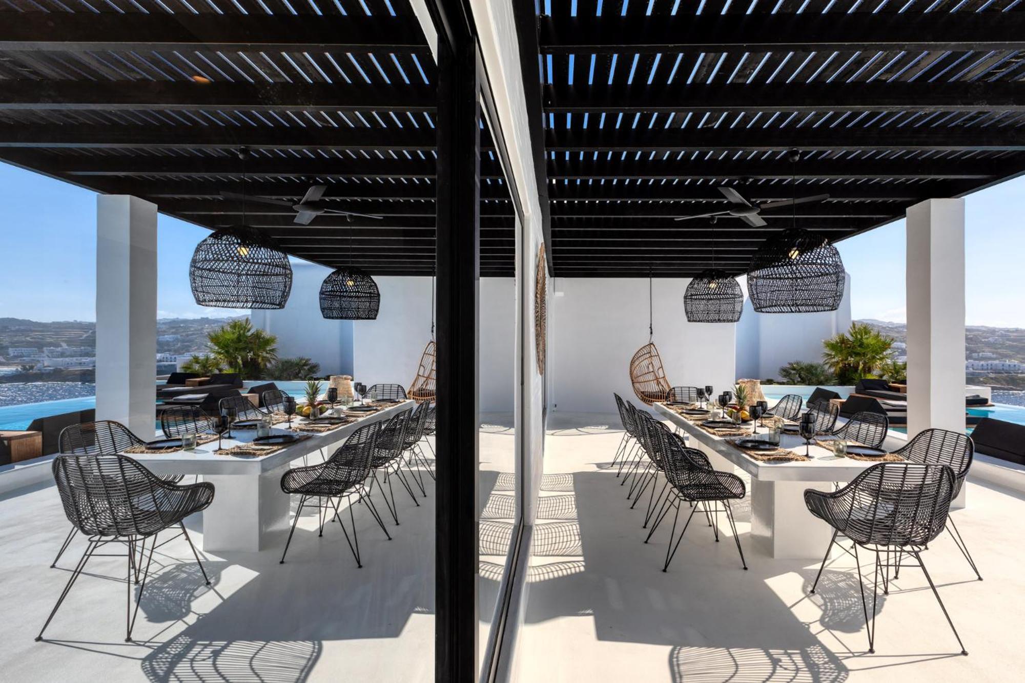 Psarou Black Villa Mykonos Town